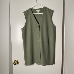 Moving Sale! Cute Top with Tides on the Back